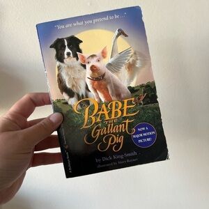 5 for $20 - Babe the gallant pig paperback book